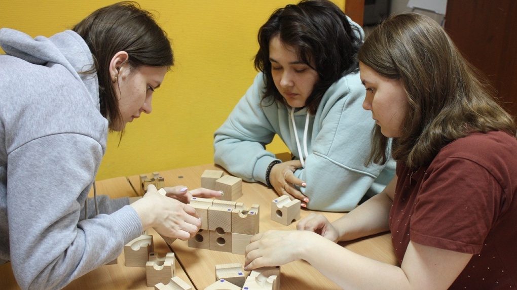 Студенты ОмГПУ освоили методику обучения детей основам конструирования