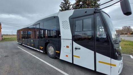 В Омском аэропорту появился новый перронный автобус за 26 миллионов рублей