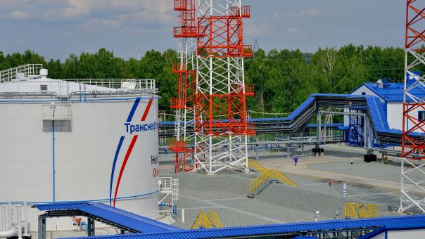 Нефтепроводчики завершили гидроиспытания резервуаров в Новосибирской области