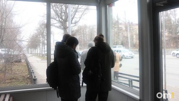 Ещё одна тёплая остановка в Омске подверглась нападению