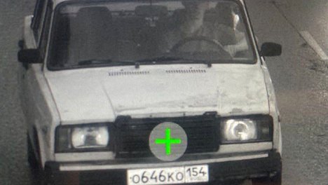 Омского школьника на высокой скорости сбил автомобиль во дворе дома