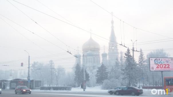 Не открывайте окна! Синоптики предупредили омичей о первой степени опасности из-за погоды