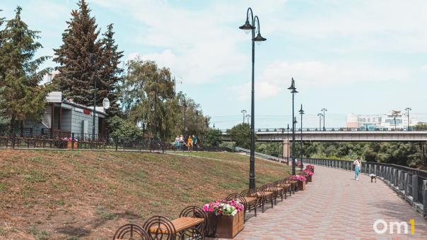 В центре Омска начали сносить кафе «Сувлаки»