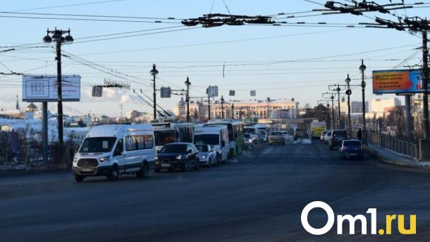 В центре Омска на полдня перекроют несколько важных дорог