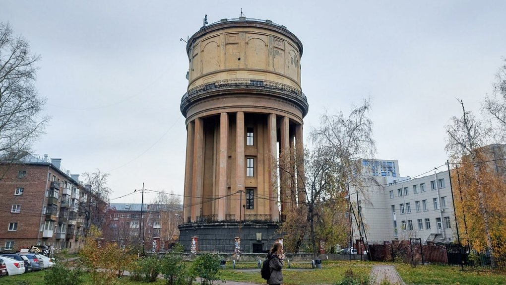 Знаменитую в Новосибирске Башню на площади Маркса подключили к системе теплоснабжения