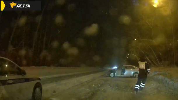 Пытался скрыться в сугробах: новосибирец устроил погоню с ДПС. ВИДЕО