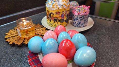 В ВТБ выяснили, что накануне Пасхи спрос на яйца вырос на 22%, а цены не изменились