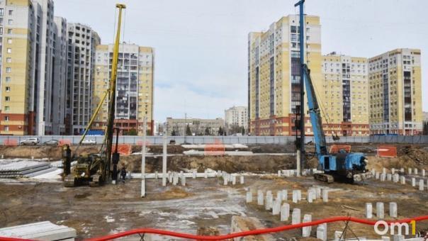 Омской области помогут достроить школу в Серебряном берегу