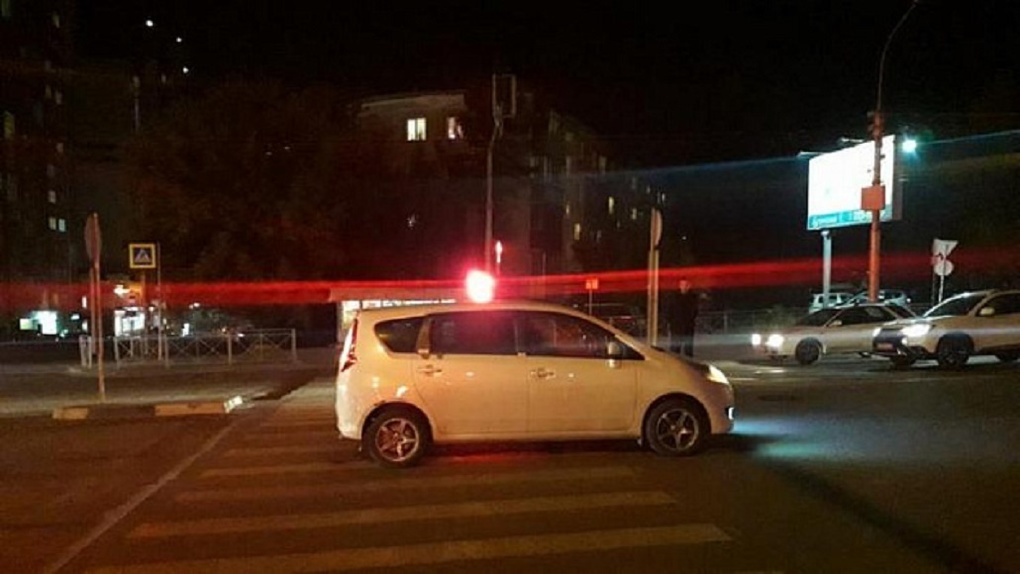 Сбили на светофоре: 15-летняя девушка пострадала в ДТП в Новосибирске