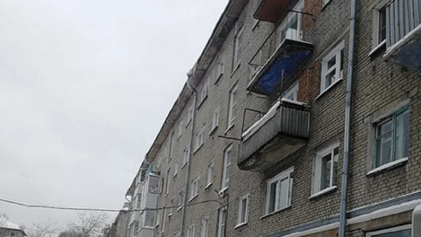 Стало известно, в каком состоянии находится 8-летний мальчик на которого упала глыба льда в Новосибирске