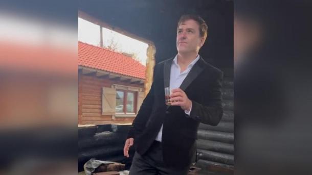 Омский бизнесмен Мацелевич построил новый дом рядом со сгоревшим в Ачаире