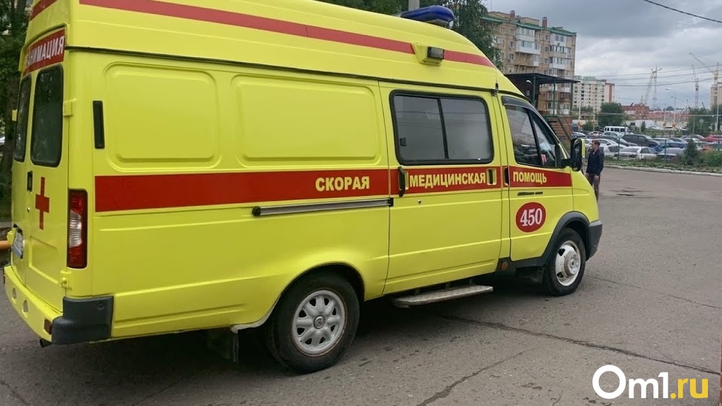 В Омской области очередная скорая попала в аварию – пострадал годовалый мальчик