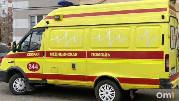 Неудачный харакири: омичка себя пырнула ножом в живот