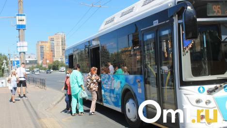 Девочке, упавшей в омском автобусе, потребовалась помощь врачей