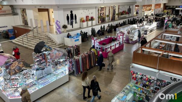 В Омске массово продают торговые комплексы