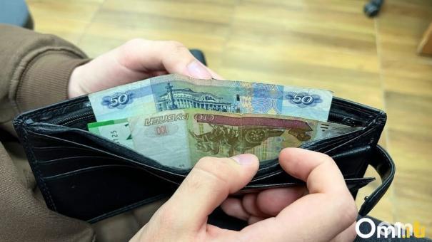 Омичи оказались щедры на чаевые в ресторанах, кафе и такси