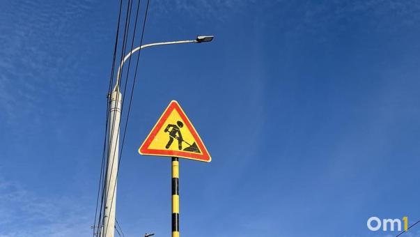 На омском мосту у Телецентра изменилось время работы светофора