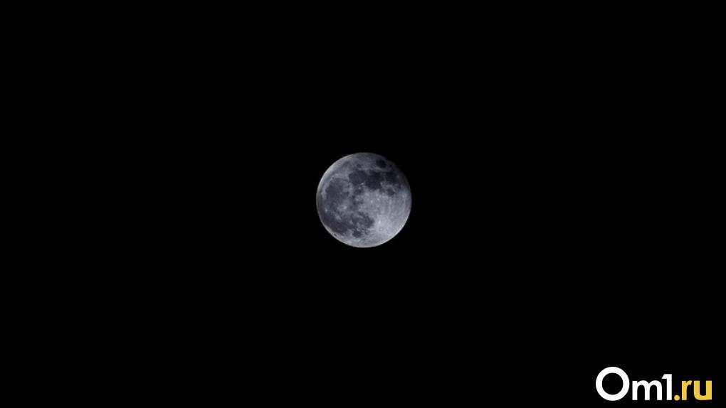 В новогоднюю ночь омичи увидят пролёт космической станции на фоне Луны
