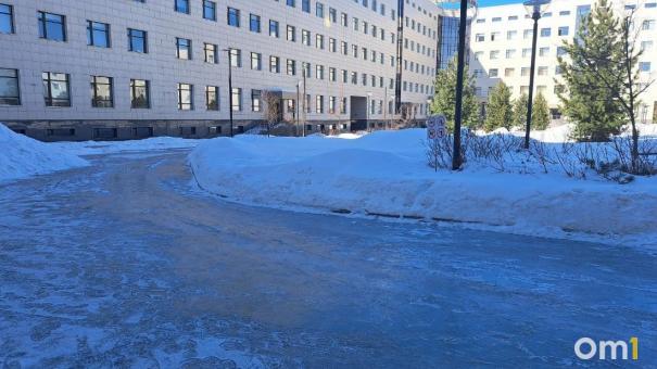 Как ходить в гололёд и не получить травмы: новосибирские спасатели поделились советами