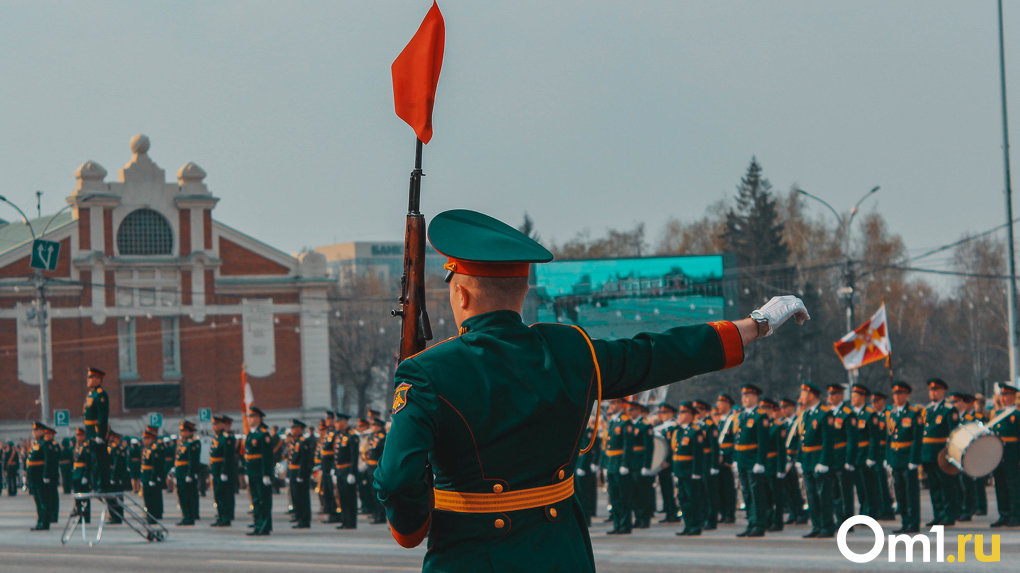 Оружие против БПЛА и отмена бессмертного полка: как прошёл День Победы в Новосибирске. ФОТОРЕПОРТАЖ