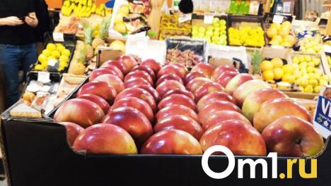 С начала года в Омск привезли в три раза больше фруктов и овощей