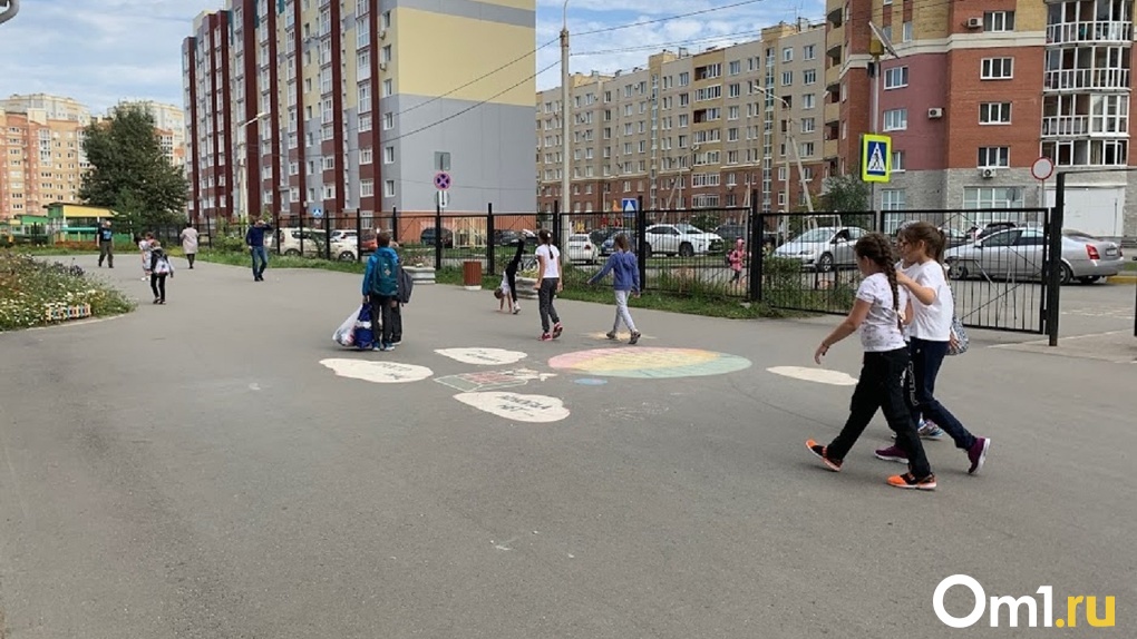 К началу учебного года в Омске усилят безопасность вблизи школ и детских садов