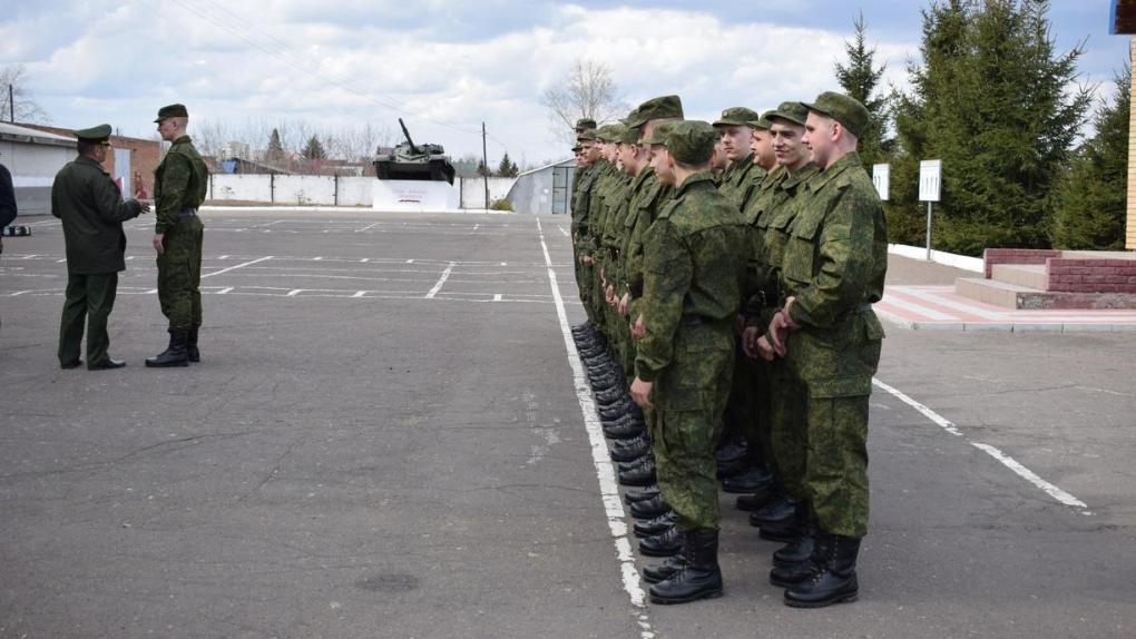 Новосибирский военный суд отправил в колонию дезертира Саитова