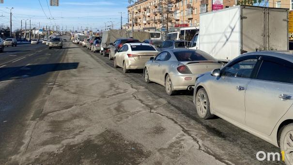В Омске прокуратура отреагировала на массовые жалобы о повреждении машин