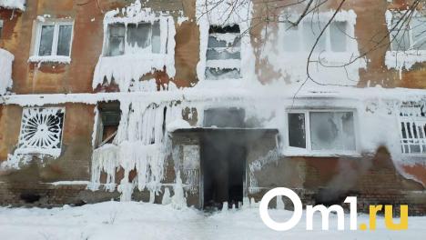 Как живут «парящие» многоэтажки: репортаж из домов, которые из-за прорыва трубы покрылись льдом