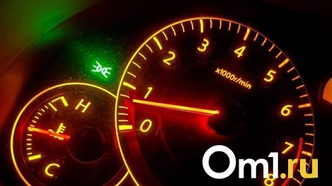 Автомобиль без водителя протаранил киоск в омских Нефтяниках