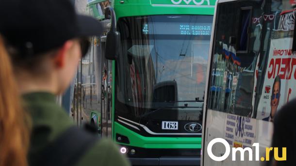 В Омске на один день изменится схема движения двух автобусов
