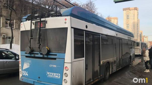 В омских троллейбусах увеличат количество валидаторов