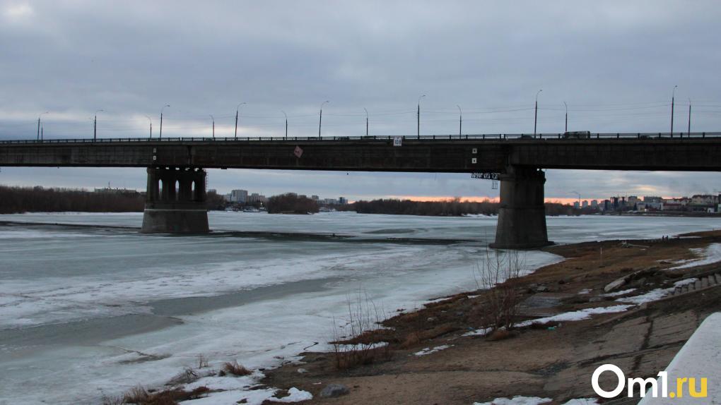 Лёд на реках в Омской области стал опасным