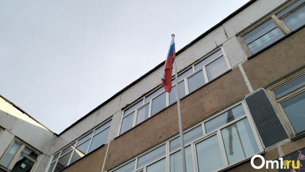 Кто детей научит? В омских школах и детских садах дефицит педагогов