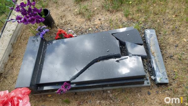 Вандалы разрушили могилу погибшему во время спецоперации на Украине новосибирцу