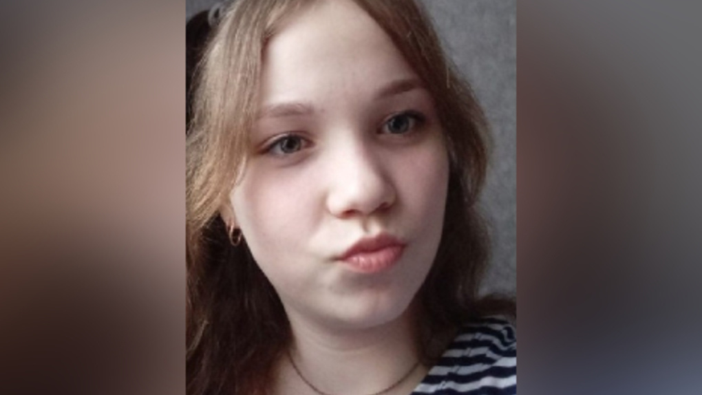 14-летнюю девочку в коротких джинсах ищут почти неделю в Новосибирске