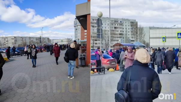 В Омске эвакуировали ТЦ «Фестиваль»