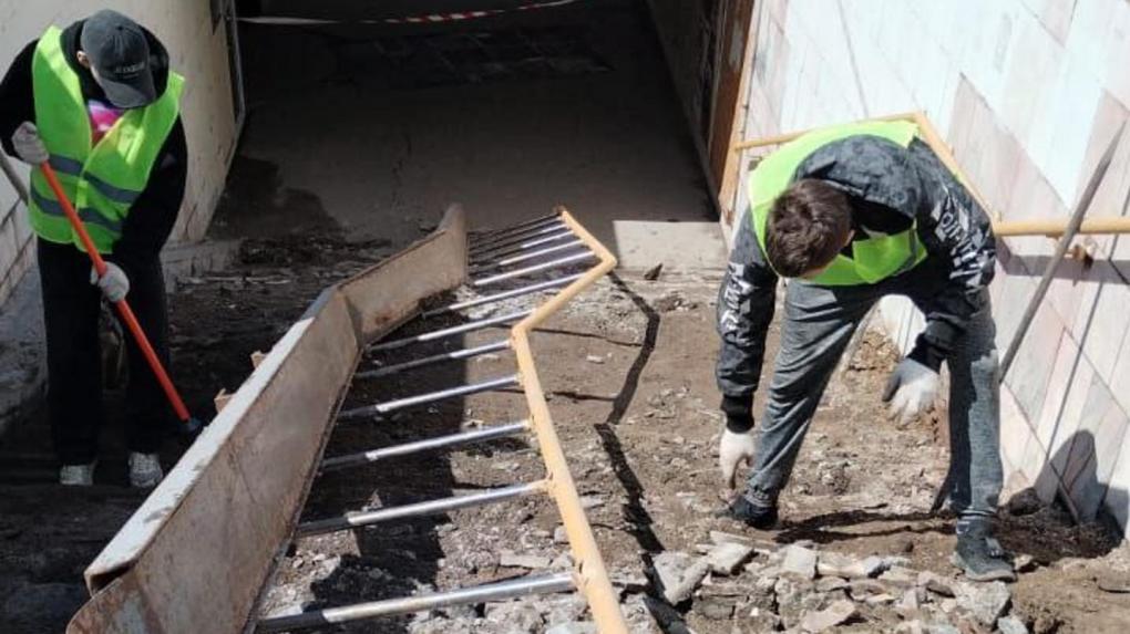 В Омске начался ремонт подземного перехода у «Маяковского»