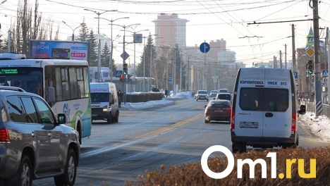 Рабочая неделя в Омске началась с 7-балльных пробок