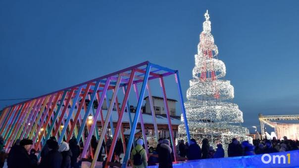 В Омске открыли главную городскую ёлку