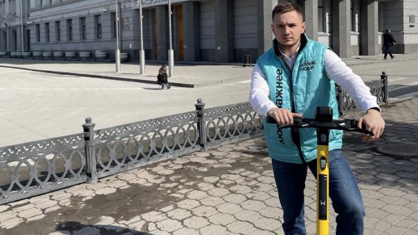 В Омске «Новые люди» запустили школу безопасного вождения электросамокатов