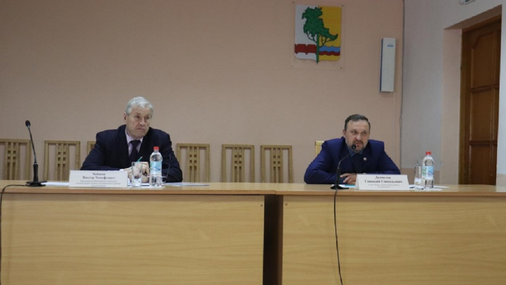 В администрации Омского района обсудили развитие бизнеса и библиотечной системы