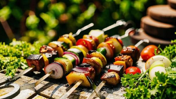 Как вкусно приготовить шашлык на мангале: 5 простых лайфхаков