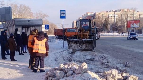Мэр Омска Шелест рассказал о борьбе с последствиями снегопада
