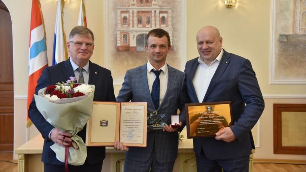 Мэр Сергей Шелест наградил омских меценатов за реализацию социально значимых проектов