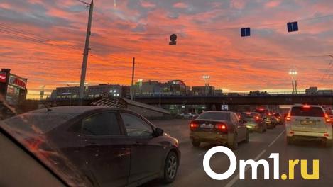 Омские автомобилисты рассказали, в чём видят главную опасность на дорогах