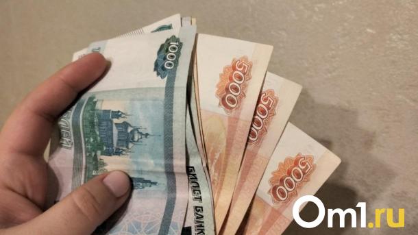 Обирала и оставляла на улице. В Омске дети-сироты оказались под влиянием «наставницы»