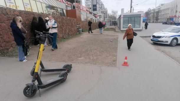 Пятнадцатилетняя омичка на самокате сбила старушку