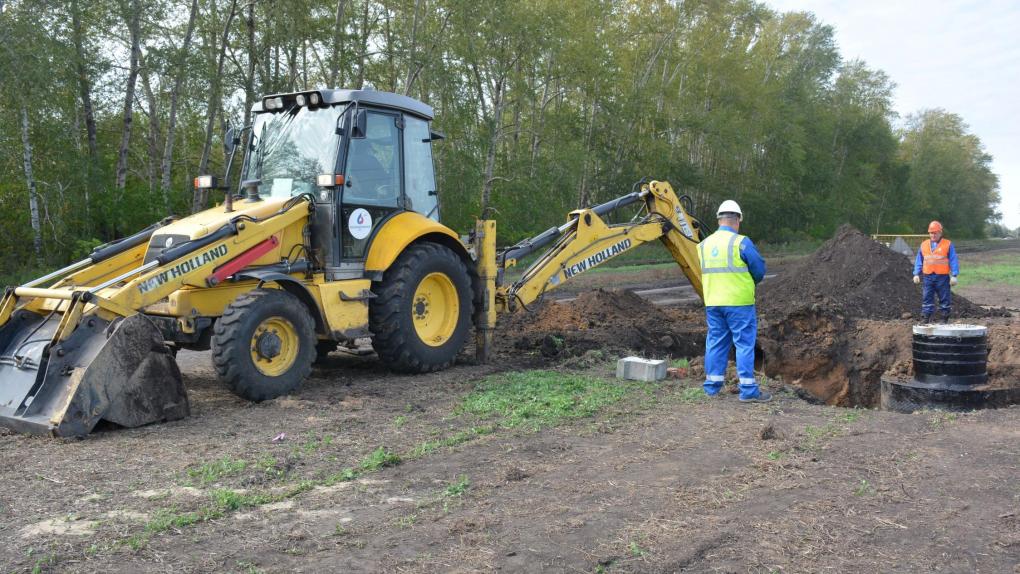 Омский водоканал завершил строительство водопровода в поселке Октябрьский