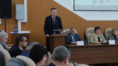 Депутаты единогласно избрали Семёна Лапицкого мэром Бердска